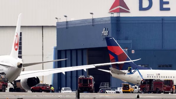 Planes Collide at Seattle Airport