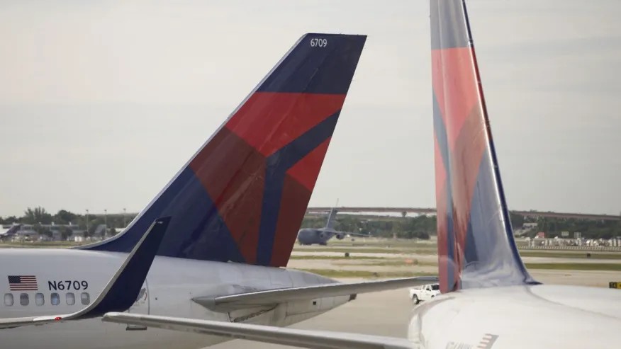 Planes Collide at Seattle Airport